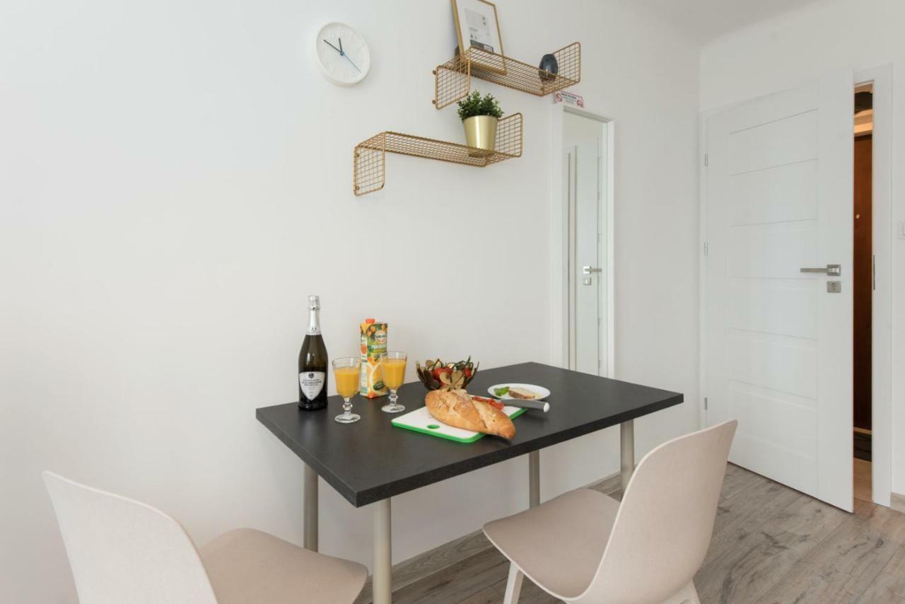 Superapart Belwederska A Ministudio, Balcony, Kitchen, Pet-Friendly, Tv & Wifi Varsovie Extérieur photo